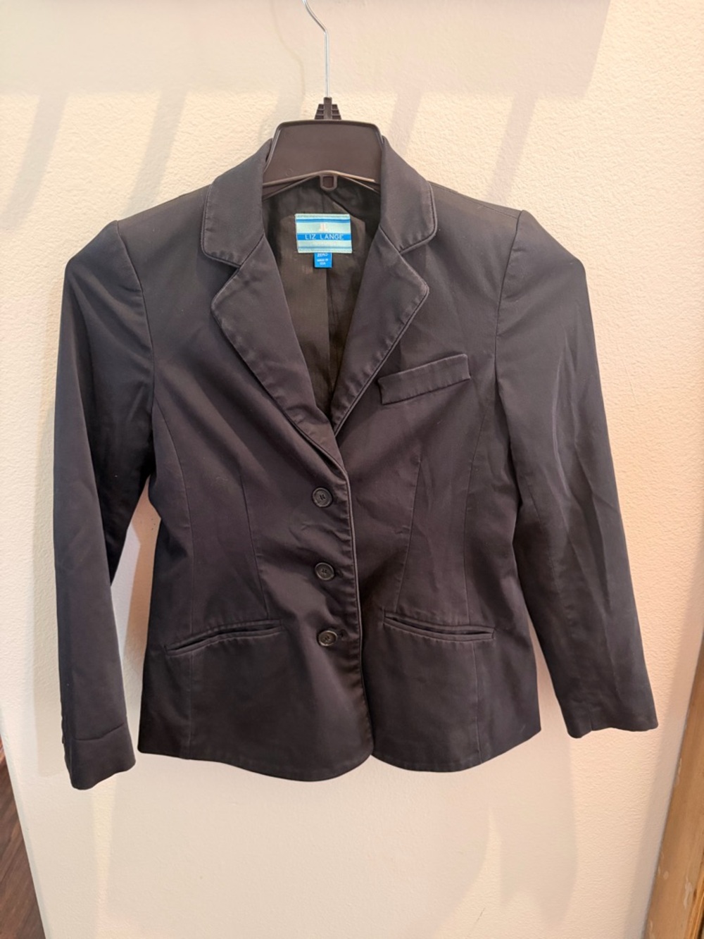 Liz Lange Black Fitted Three-Button Blazer